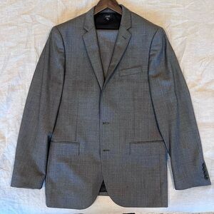 J Crew Ludlow suit. Charcoal Gray. 42L 34x32